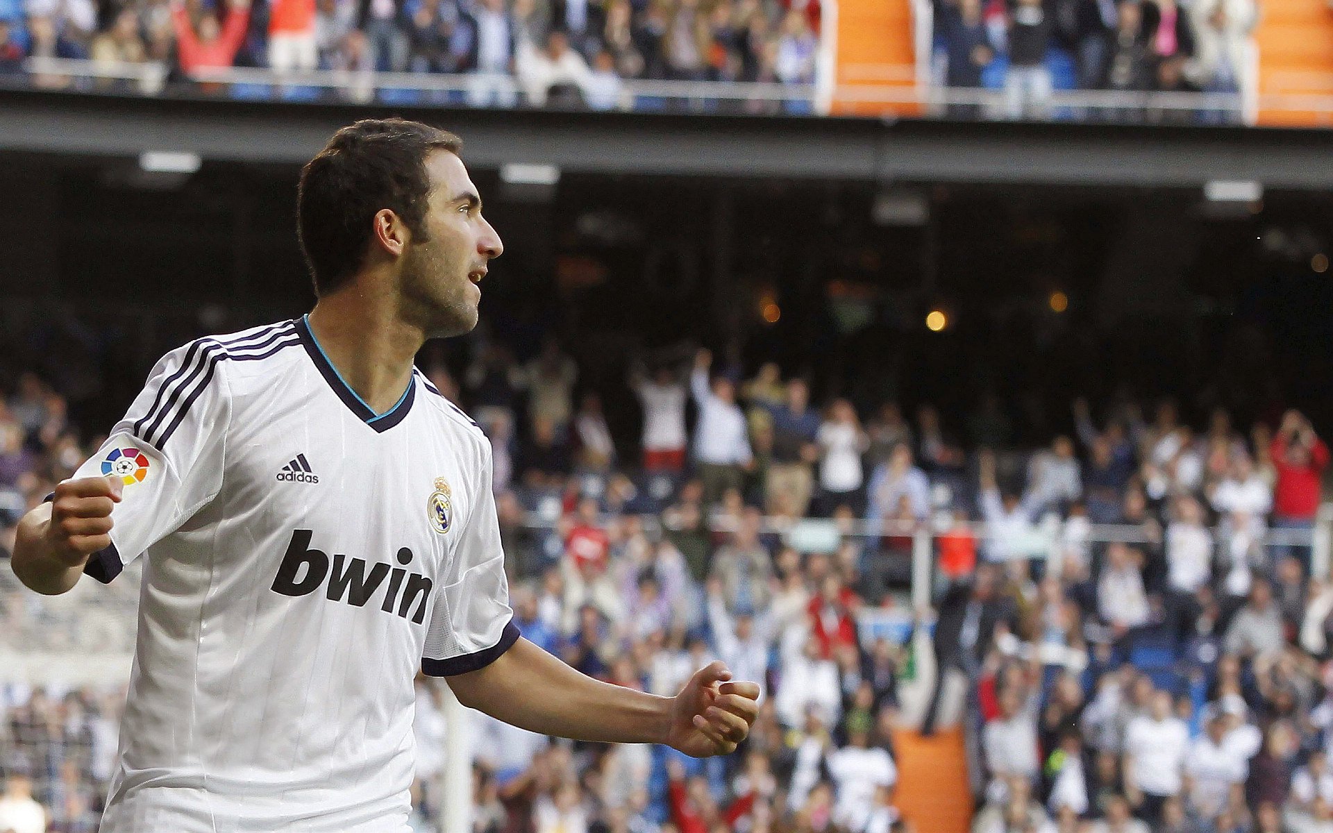 费迪南德点出曼联关键引援遗憾，赖斯与凯恩本可改变球队命运